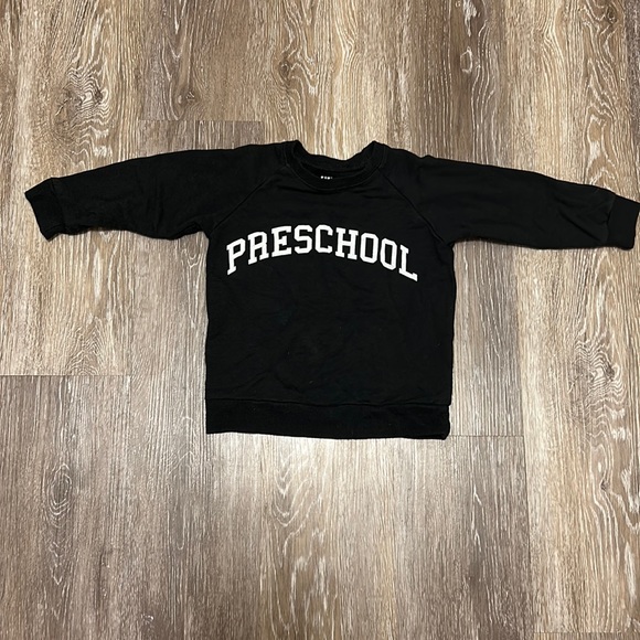 Portage & Main Top - Picture 1 of 3